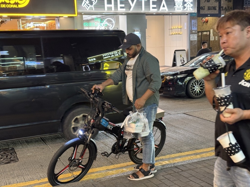 近年電動(dòng)及電輔助單車、電動(dòng)滑板車在本港普及程度越漸提高。