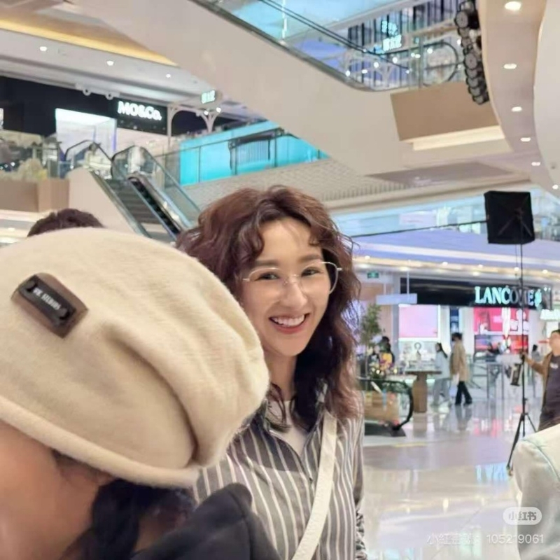 高海寧好寵粉，露出可愛笑容。