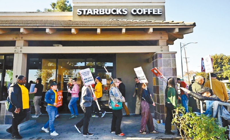 星巴克員工罷工。