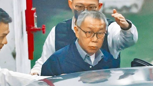 民眾黨主席柯文哲因涉京華城案、政治獻(xiàn)金案被羈押禁見。 中時(shí)