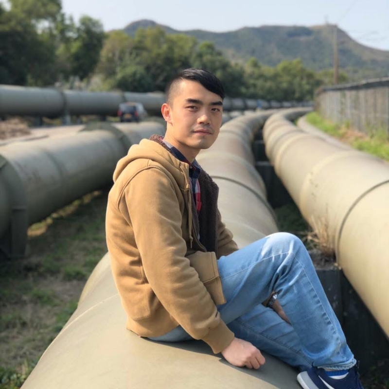 電影文化中心（香港）主席兼香港電影評論學(xué)會(huì)副會(huì)長曾肇弘。