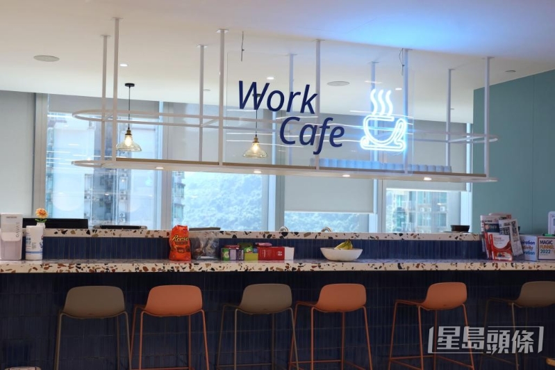 辦公室的茶水間具設(shè)計(jì)感。