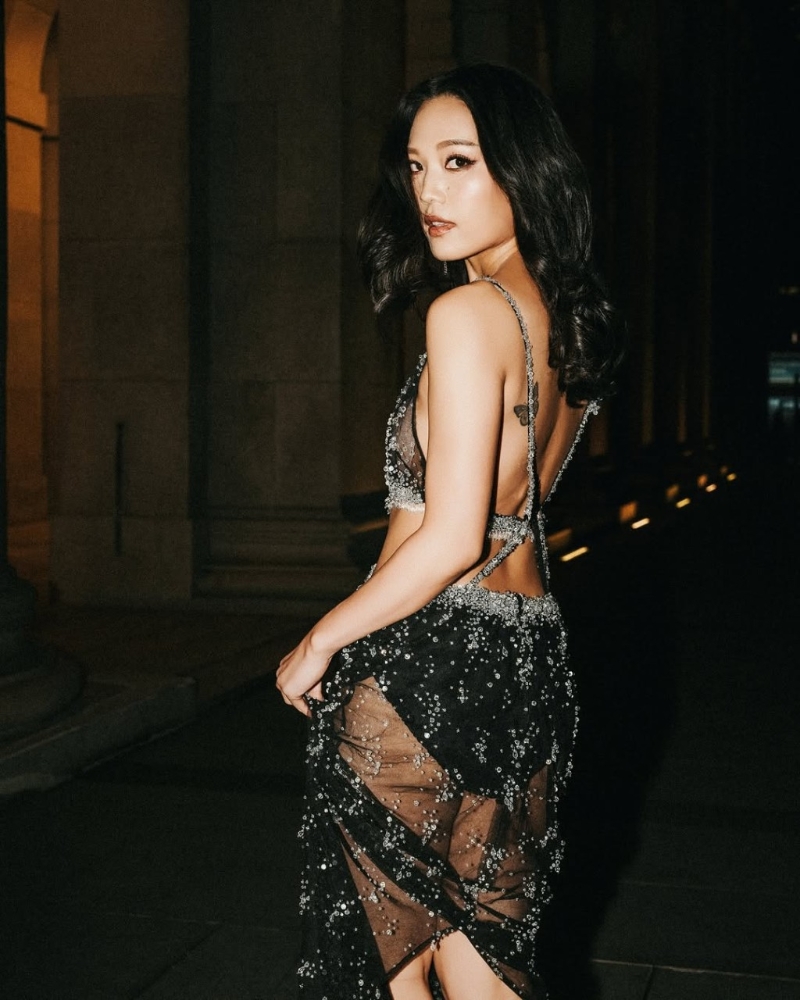 霍詠盈的黑色透視裝靚到殺死人。