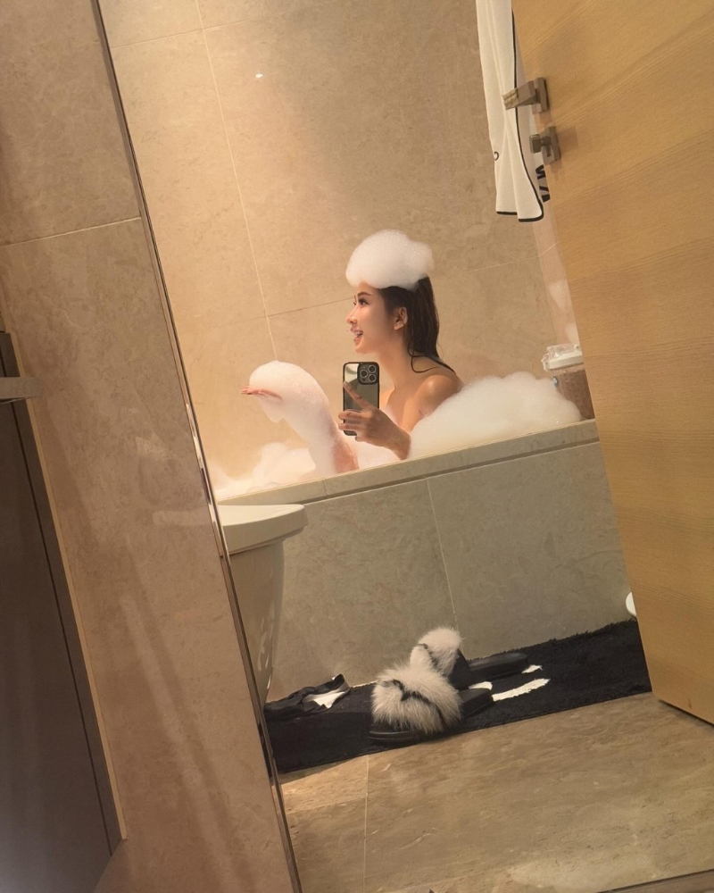 劉子儀不介意曬身材！