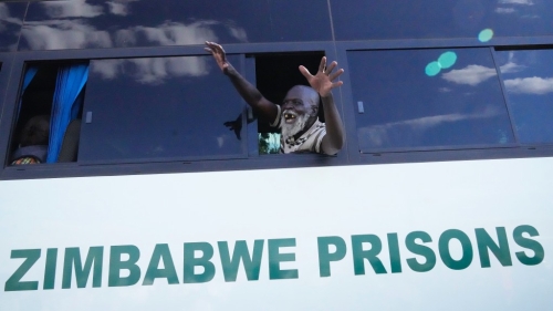 2023年，津巴布韋因監(jiān)獄擁擠特赦了4000多名囚犯。 美聯(lián)社
