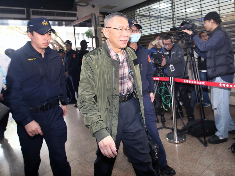 臺(tái)北地院2日晚間6時(shí)召開(kāi)第三次羈押庭