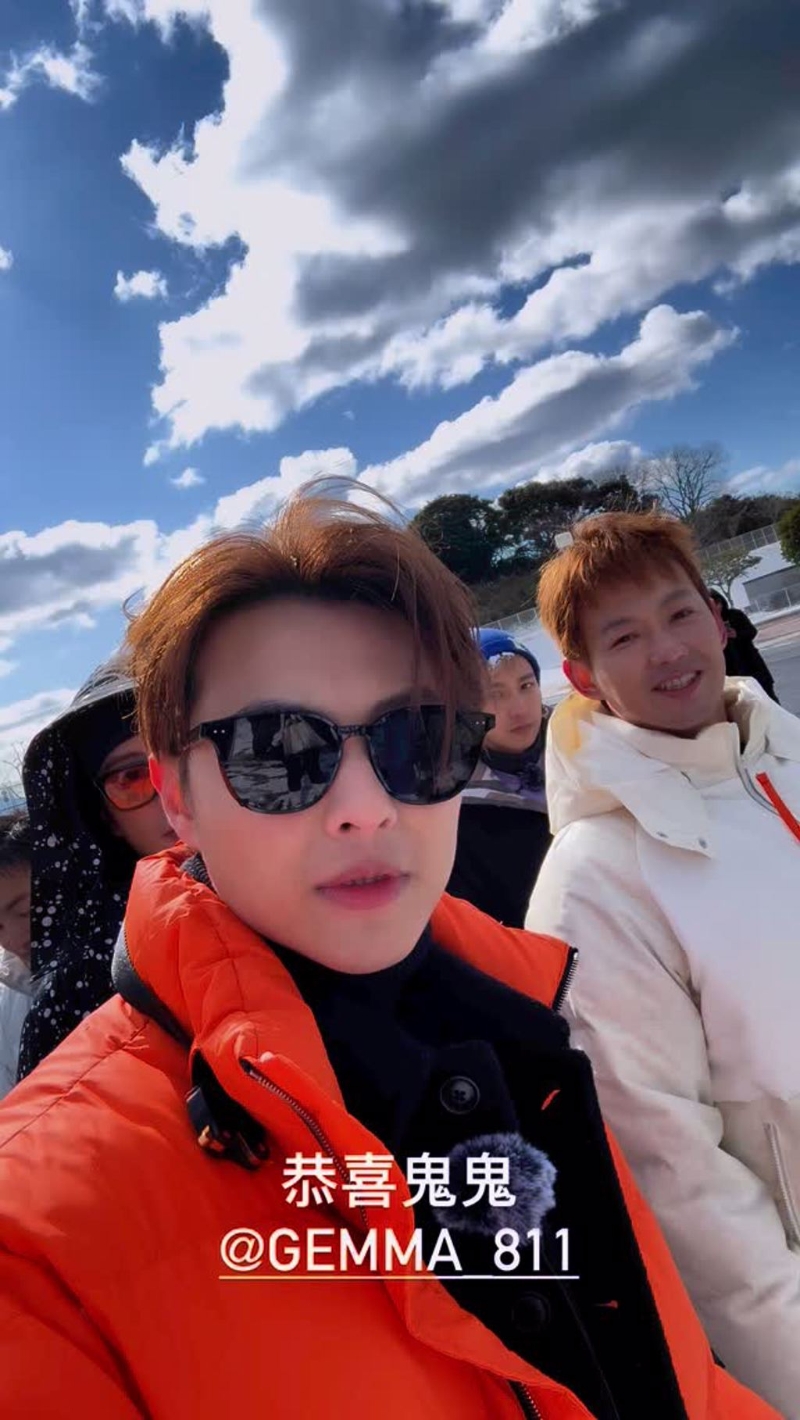 王子祝福鬼鬼步入人生下一階段，也不忘強(qiáng)調(diào)：「不是我的喔」。（圖／翻攝自王子 Instagram）