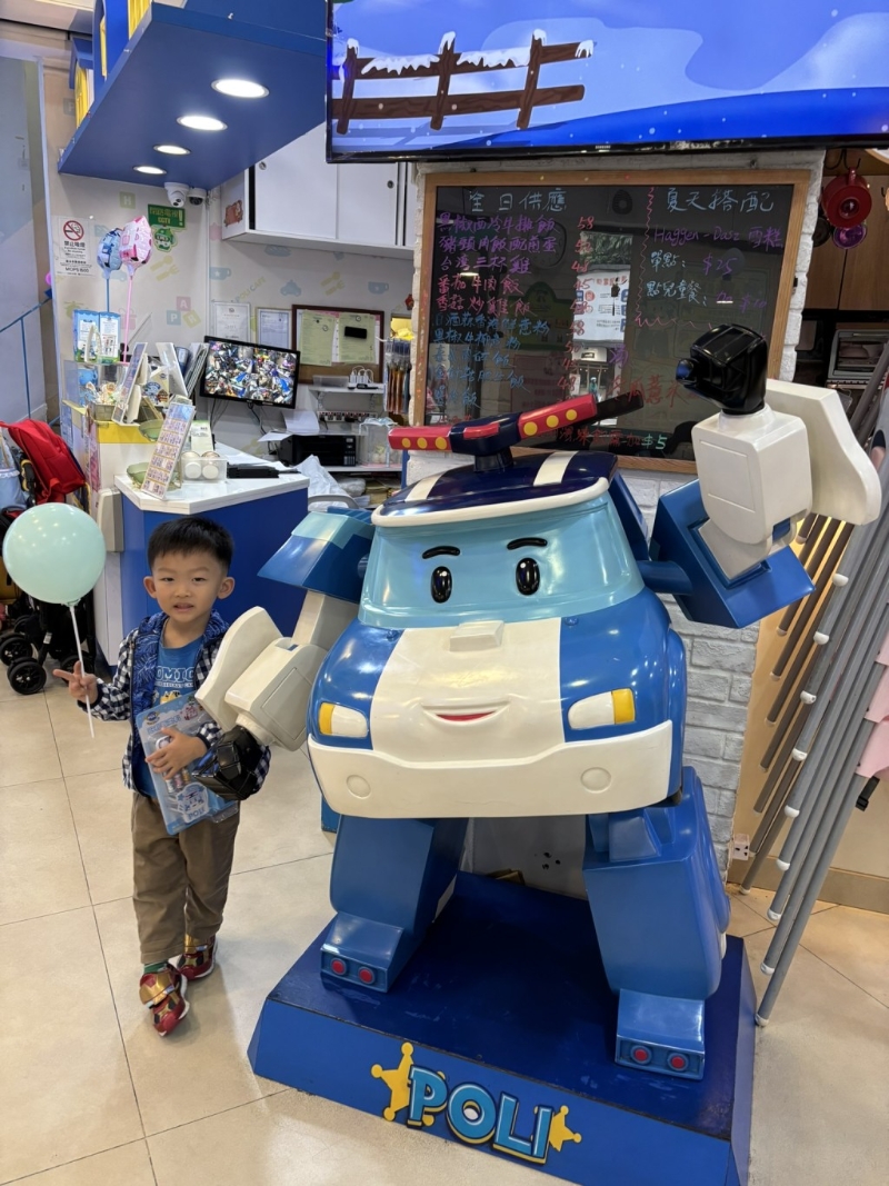 POLI CAFE波力主題cafe是港珠澳首間取得韓國正式授權(quán)、以救援小英雄Poli為主題的主題餐廳。