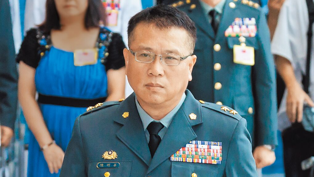 臺(tái)防務(wù)部門參事陳明華中將，可望5月接任軍情局長。
