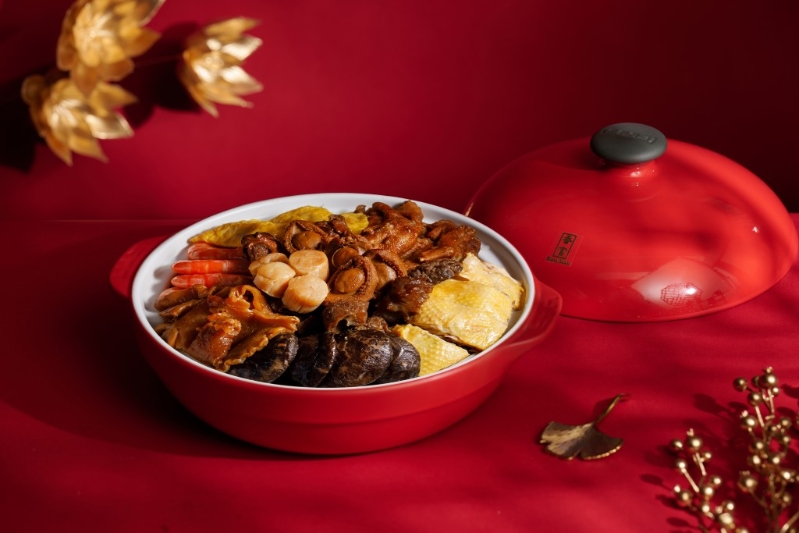 2. 九龍香格里拉 “團(tuán)圓福至豪華盆菜”奢華鮑魚花膠