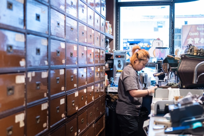 行程最后一站來(lái)到由中醫(yī)館大和堂活化而成的咖啡店。