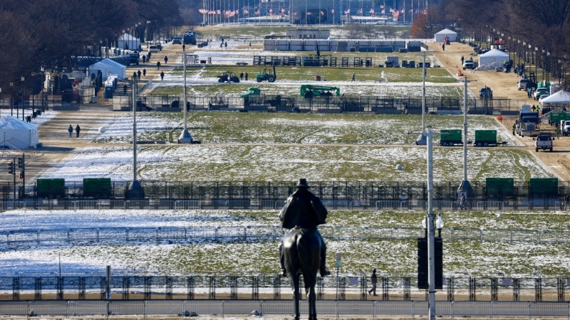 特朗普第二任期就職禮在即，國(guó)家廣場(chǎng)將設(shè)置無(wú)票觀眾區(qū)。路透社