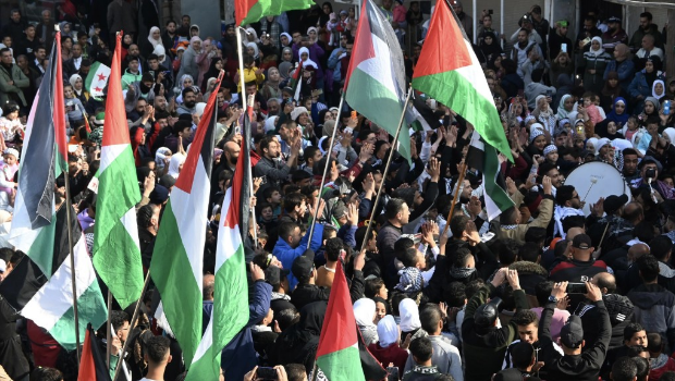 敘利亞民眾在大馬士革集會，慶祝以巴?；?。