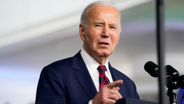 拜登發(fā)表演說。