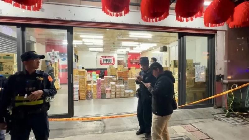 被黑幫闖入開槍殺人的飲料批發(fā)店。中天