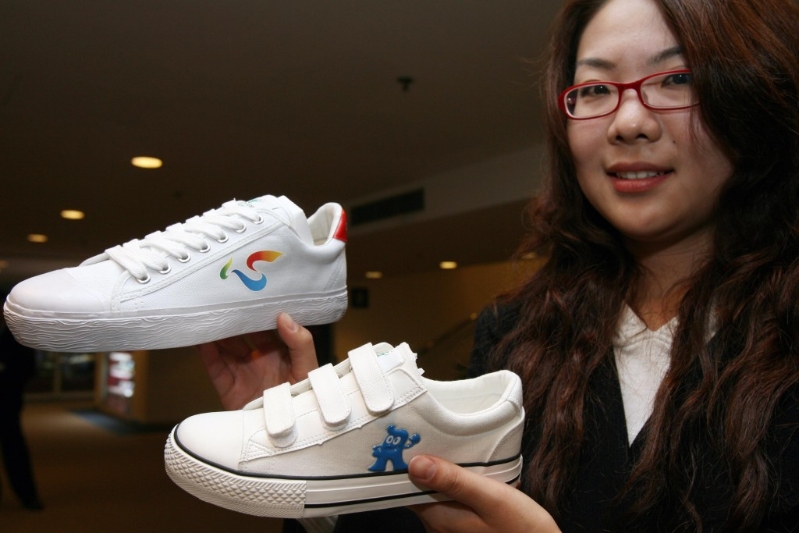 回力是自1927年以來的國產(chǎn)運動鞋老字號。 （新華社）