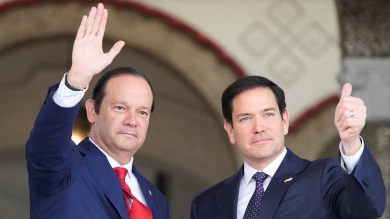 魯比奧(右) 魯比奧(右)