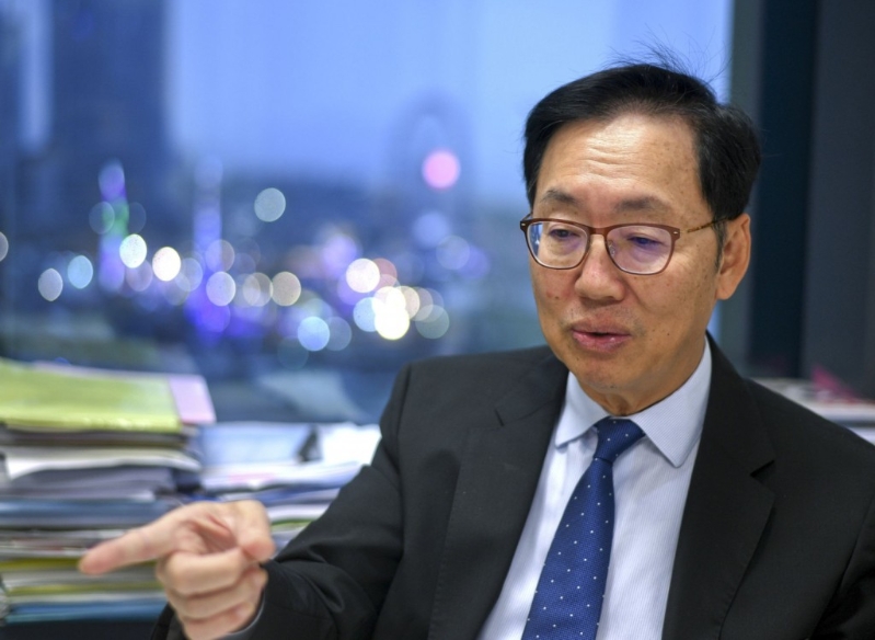 立法會議員陳健波就財政預(yù)算案提出各項建議，包括政府未來1至2年內(nèi)要求各部門削減5%開支。資料圖片