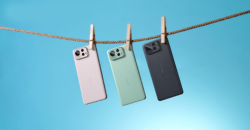 Zenfone 12 Ultra機(jī)身備有黑、白及綠3色選擇。