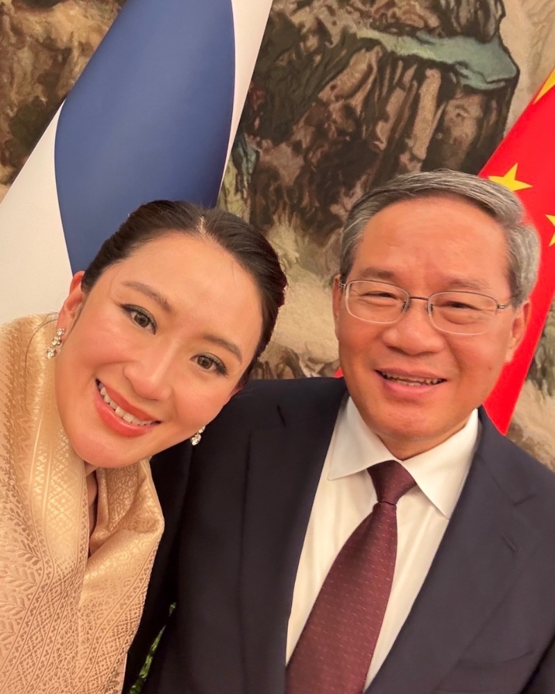 佩通坦大曬輿李強(qiáng)合影。(IG@ingshin21)