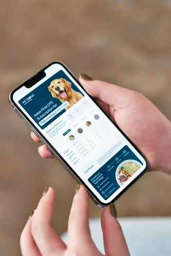 寵物主人在網(wǎng)上輸入毛孩基本資料后，可即時(shí)配對(duì)營(yíng)養(yǎng)配方。