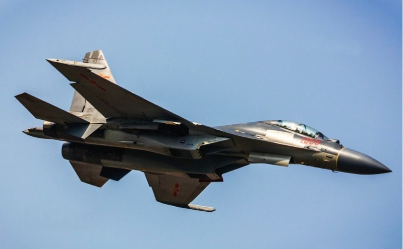 中國殲-16戰(zhàn)機(jī)。