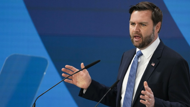 萬斯狠批歐洲打壓言論自由。