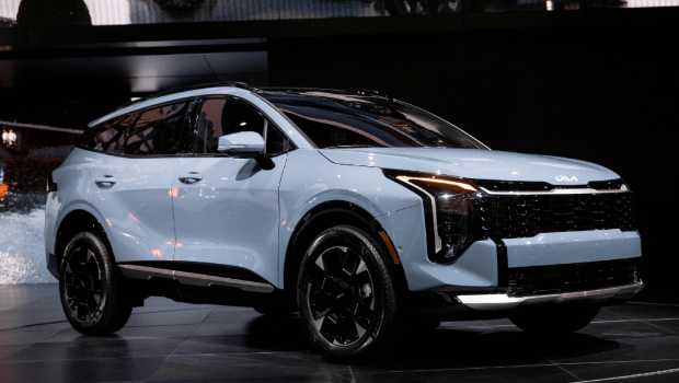 特朗普透露汽車關(guān)稅4月2日左右推出