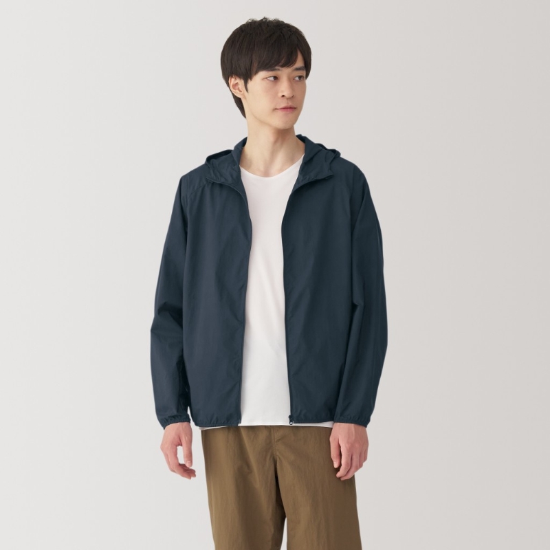 男裝尼龍潑水加工便攜式連帽外套 原價(jià)：HK$288 新價(jià)格：HK$228 （↓~20%）