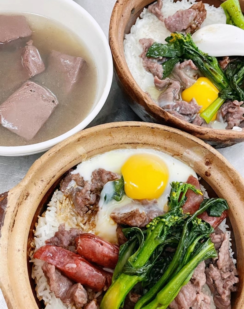 5. 萬興煲仔飯 煲仔飯即叫即做。（圖片來源：屁屁子在吃了@小紅書）