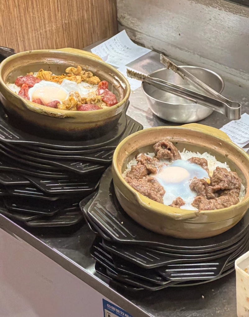7. 陶園美食 熱焫焫煲仔飯，是秋冬受歡迎美食。（圖片來源：梨梨不吃蔥@小紅書）