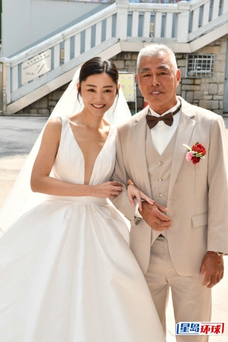 衛(wèi)詩(shī)雅和爸爸 衛(wèi)詩(shī)雅和爸爸