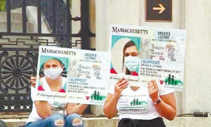 無證移民。