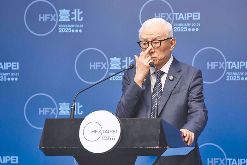 曹興誠（圖）當(dāng)年和沈君山對(duì)弈落敗，是否曾捐出1500萬元給清大成為熱議羅生門。 中時(shí)資料照