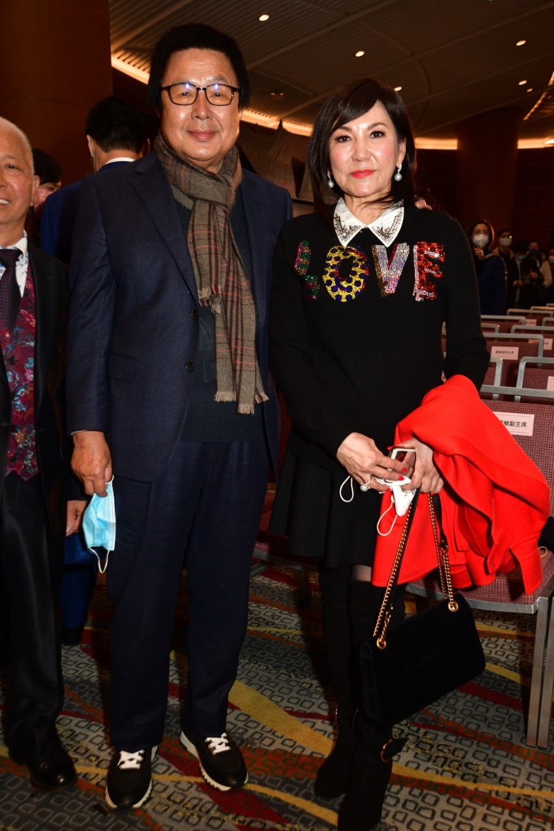 第10位則為旭日國(guó)際集團(tuán)主席蔡志明（左），身家為81億美元。