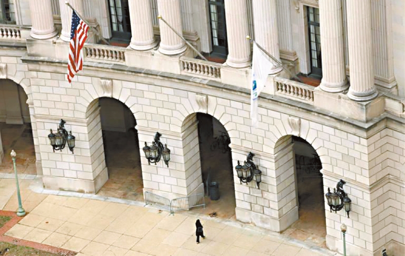 特朗普政府大規(guī)模裁員行動(dòng)。