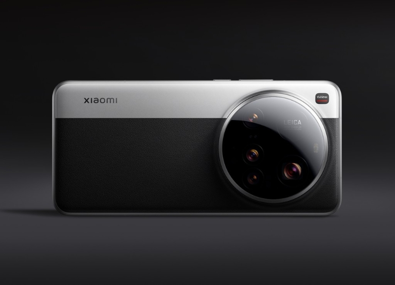 黑、白及綠以外，小米15超還有經(jīng)典黑銀配色，賣相十足經(jīng)典相機(jī)。