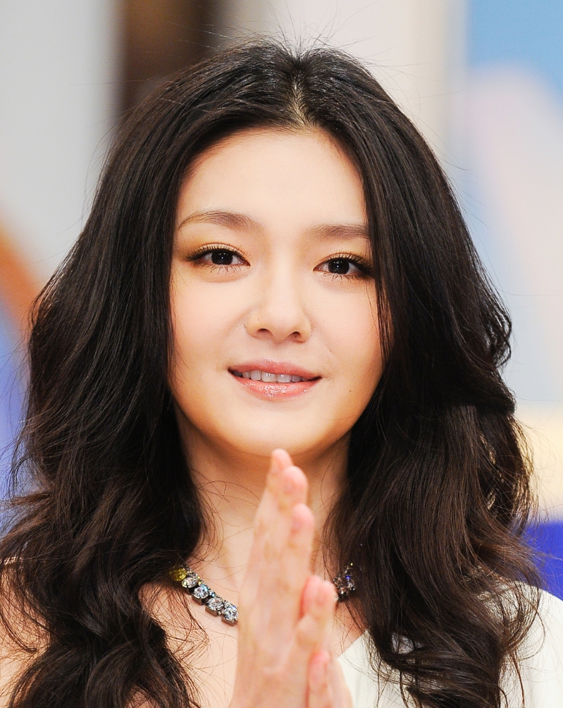 大S在日本因流感并發(fā)肺炎病世，享年48歲。