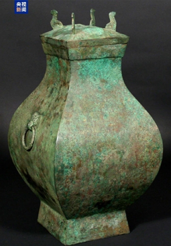 41件流失文物藝術(shù)品從美國(guó)回歸中國(guó)，文物年代跨度從新石器時(shí)代至清代。（央視新聞）