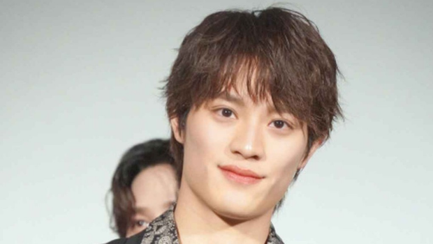 日本男子組合ONE N' ONLY的25歲成員上村謙信，突然被退團(tuán)及解約。