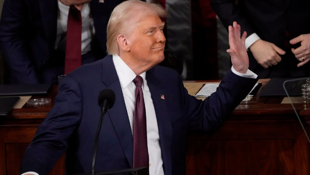 白宮表示，特朗普總統(tǒng)正在“非常努力地”結(jié)束烏克蘭戰(zhàn)爭。