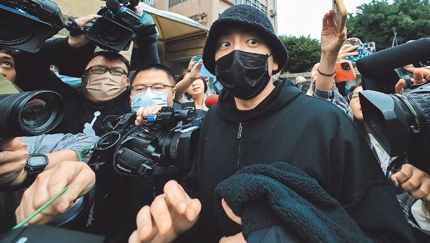 王大陸案疑泄漏司機(jī)個資，北市刑大遭到搜索，全臺模范警察被約談。