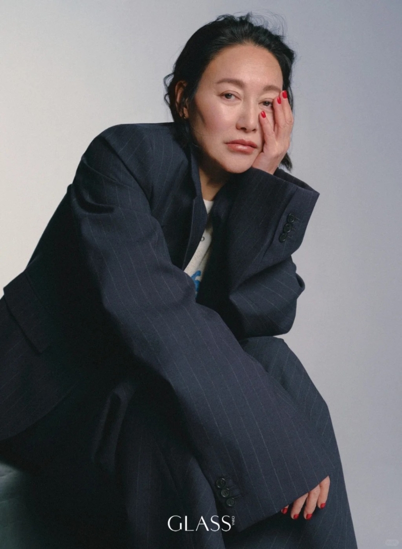 有網(wǎng)民指惠英紅的嘴巴出現(xiàn)異樣。