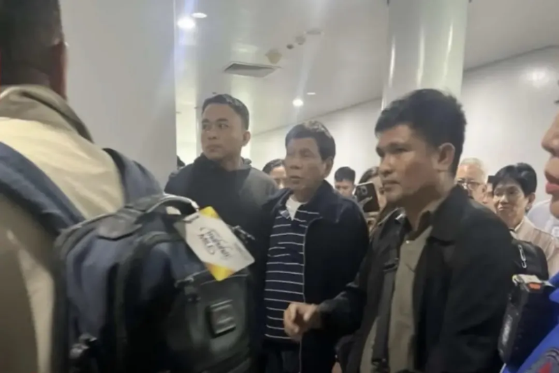 杜特爾特被拘留現(xiàn)場畫面