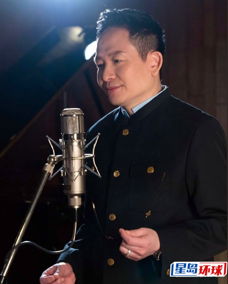 Jeffrey為《問我》拍MV。