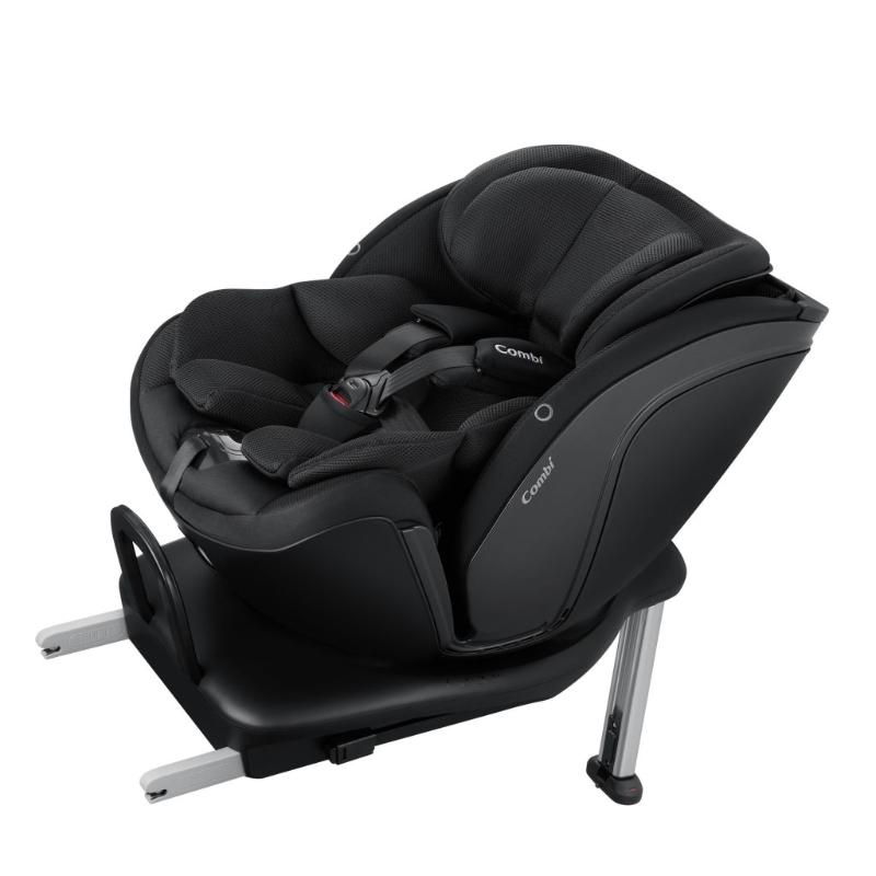 附兩種座椅模型的設(shè)計(jì)，甚至有可調(diào)節(jié)頭枕，以配合不同階段的成長(zhǎng)期使用。