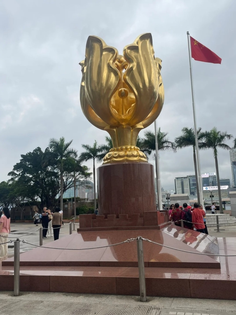 7.金紫荊廣場：位于灣仔的金紫荊廣場往往是內(nèi)地游客必到景點（小紅書）