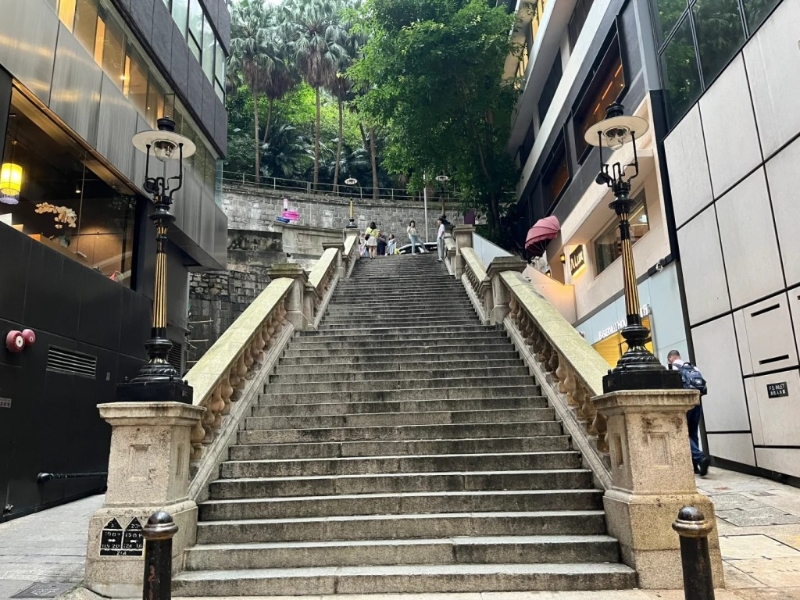 9.都爹利街樓梯：作為另一個港產(chǎn)片及電視劇取景之處（小紅書）