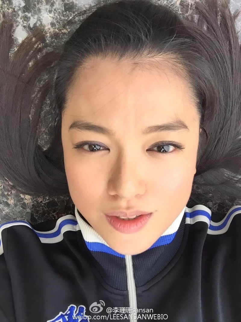 李珊珊于2005年突然神隱，多年來一度傳出患腦瘤、抑郁癥的消息。