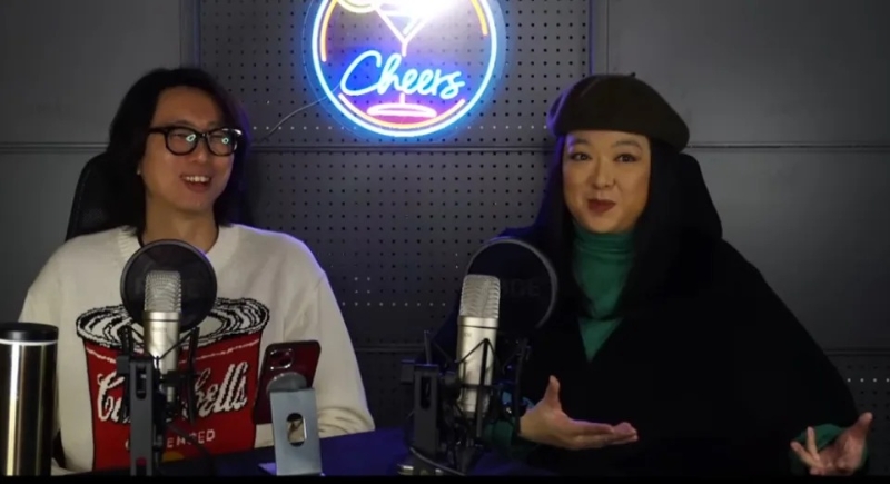 李珊珊曾現(xiàn)身《三坐山 Mount Trio》YouTube頻道孖男主持「竹節(jié)蟲」做直播。